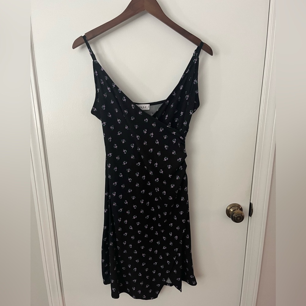 Black floral spaghetti strap dress / GILLI / Small
